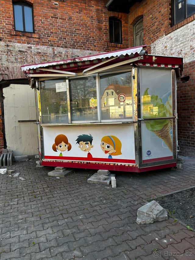 Stánek vhodný pro točenou zmrzlinu nebo jiné občerstvení, okres Liberec