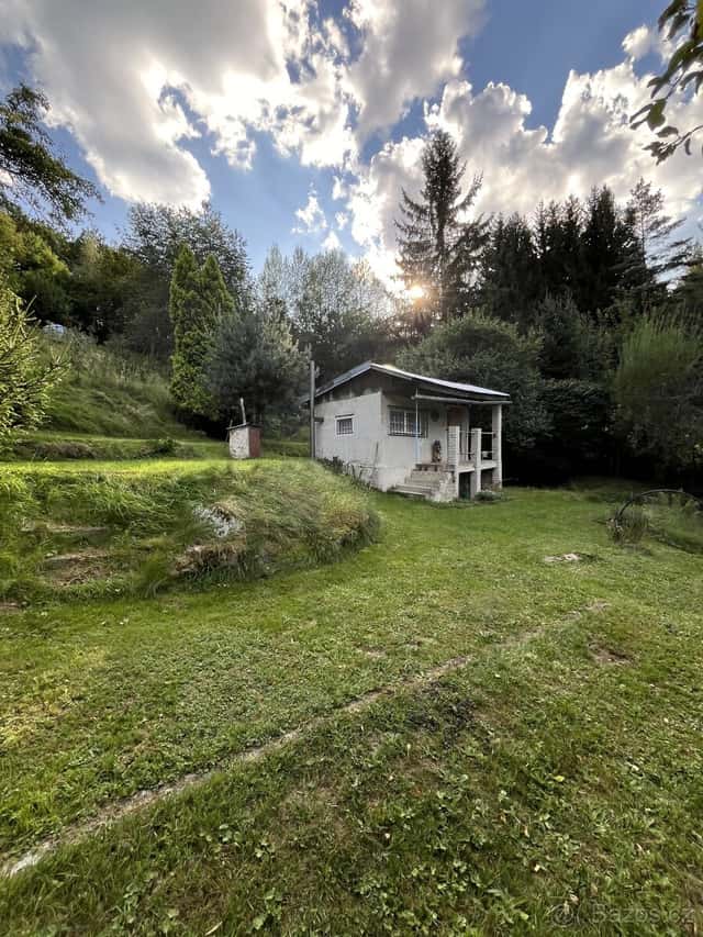 Prodej zahrady, Horni Slavkov, 1663m², se zdenou chatou, okres Sokolov