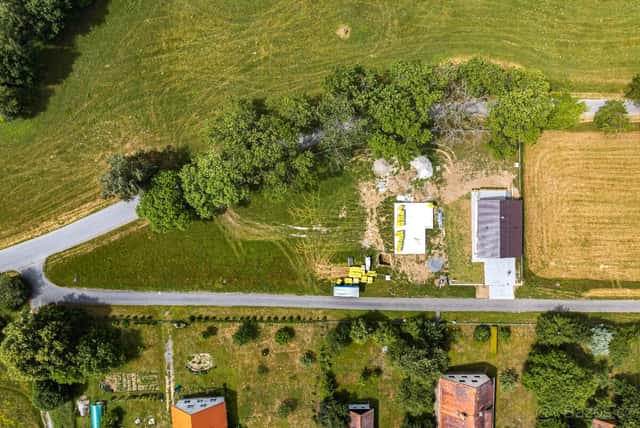 Stavební pozemek 772 m2 na Vysočině (Komplet. Zasíťovaný), okres Pelhřimov