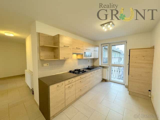 Prodej cihlového bytu s balkónem, 2+1, 60 m² - Karviná - Nov, okres Karviná