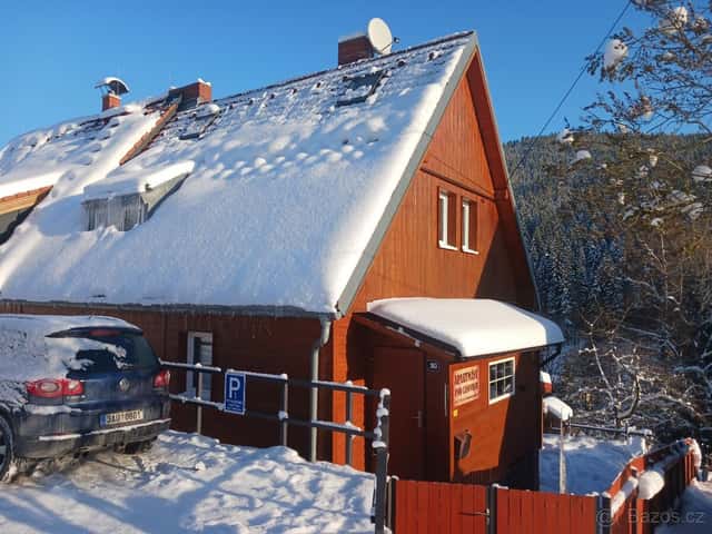 Dům s dvěma apartmány u skiareálu Herlíkovice, okres Trutnov
