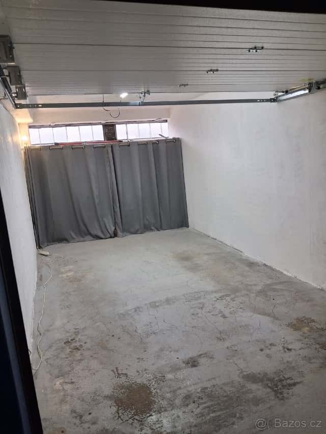 Vyměněnim garáž na Barrandově, Praha 5