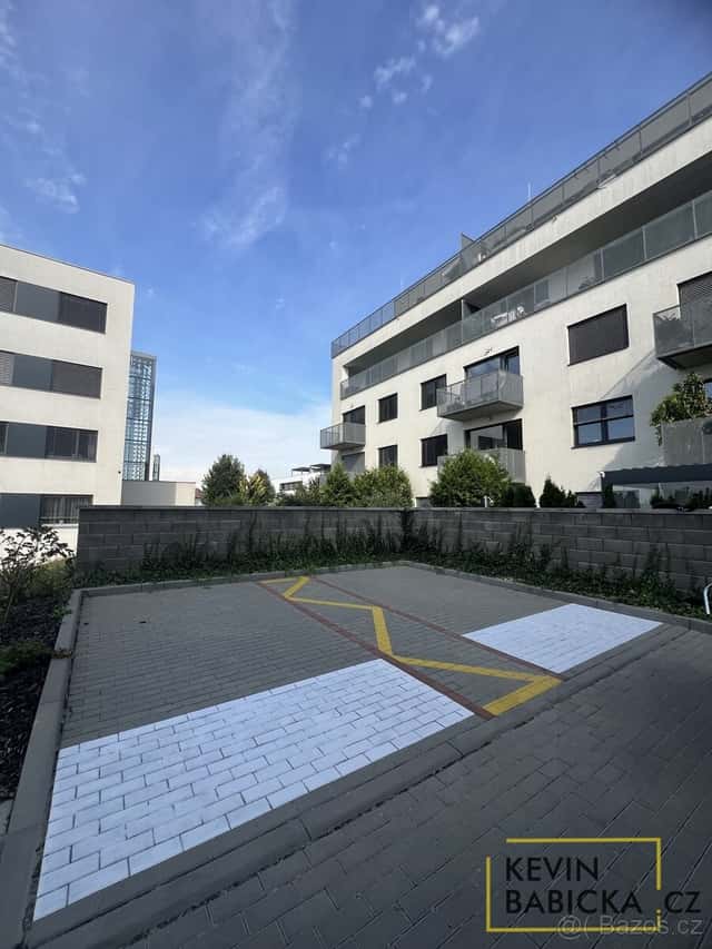 Prodej parkovacího stání 16 m², ul. Kumpoštova, Brno-Sadová, okres Brno-město