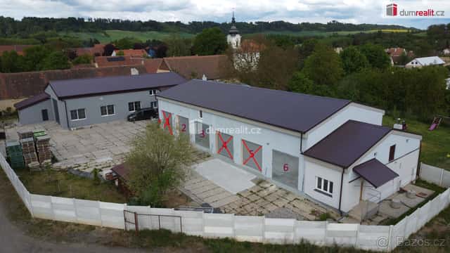 Pronájem komerčního prostoru 753 m2, pozemek 2.006 m2 - Hřed, okres Rakovník