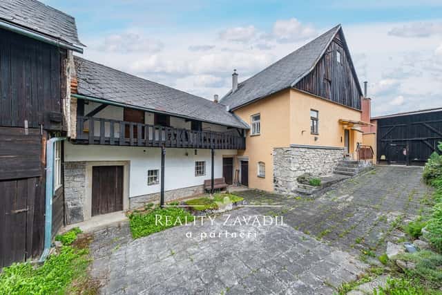 Chalupa 140 m² se stodolou a dílnami, pozemek 796 m², Dolní, okres Jihlava