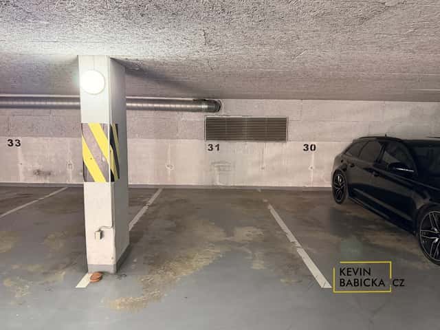 Pronájem garážového stání, ul. Kosmova, Brno-Královo Pole, okres Brno-město