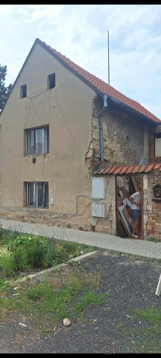 Pronajem rodinneho domu Panensky tynec 3+1, okres Louny