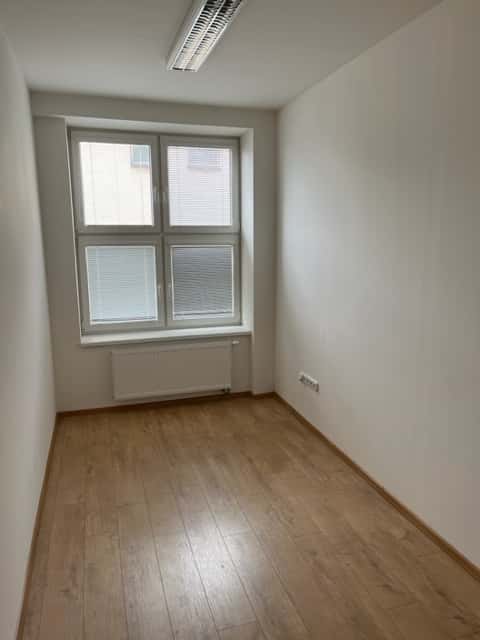 Pronájem kanceláře 12m2, okres Semily