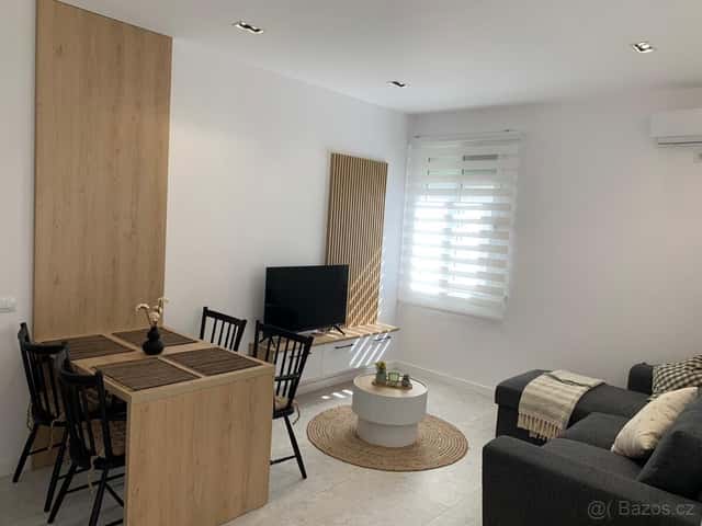 Vlastní apartman u moře za cenu bytu v ČR/Albanie, Praha 5