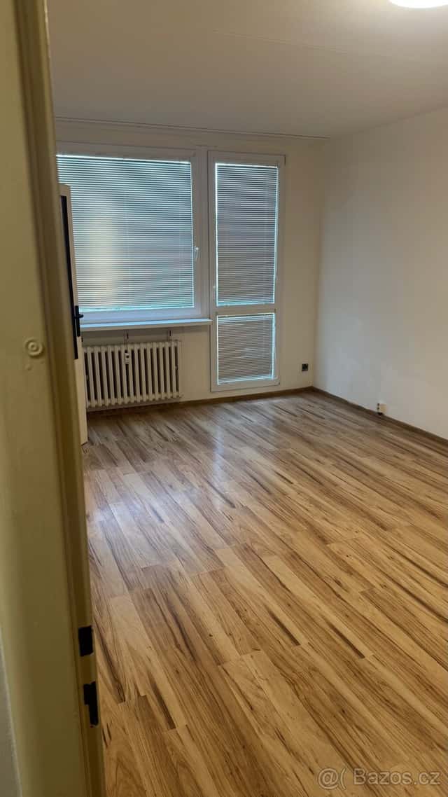 🏠 Pronájem bytu 1+kk s balkonem – Bílina, okres Teplice
