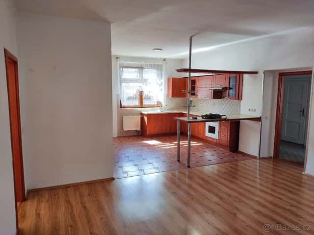 Cihlový byt 120 m2 a další prostory viz text, bez RK, okres Olomouc