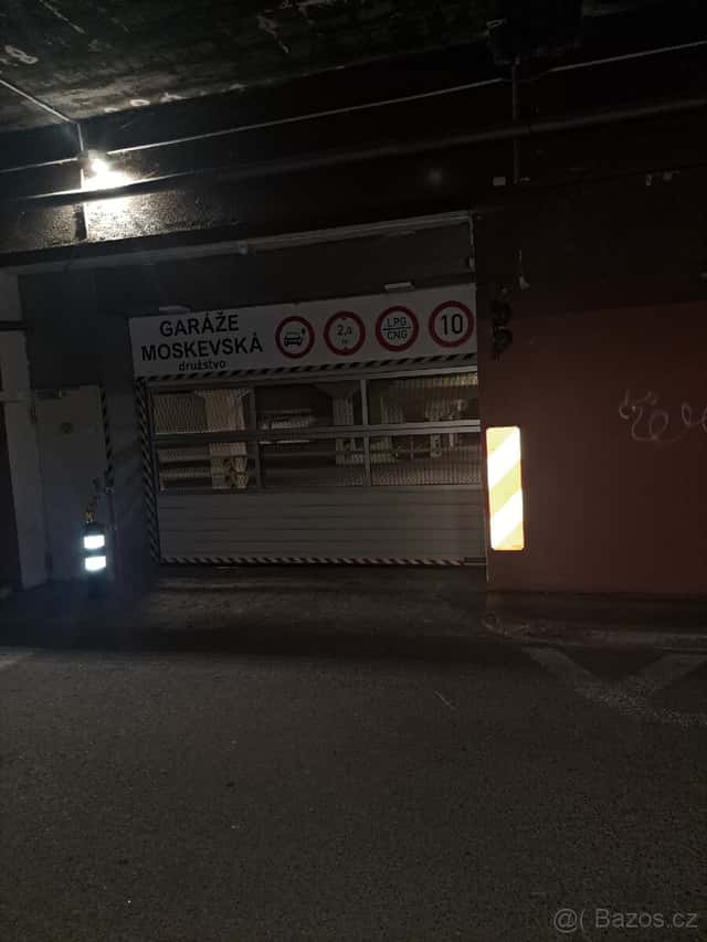 Pronájem garáže Praha 10 cena 2000kč, Praha 10