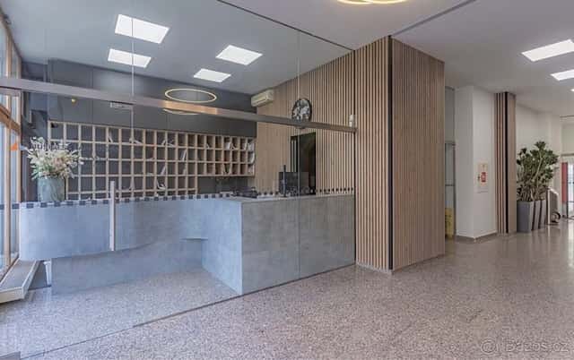 Pronájem kanceláře 29 m2 Praha 5 bez provize, Praha 5