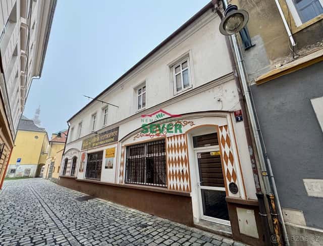 Prodej, bytový dům s komerčními prostory, OV, Chomutov, ul., okres Chomutov