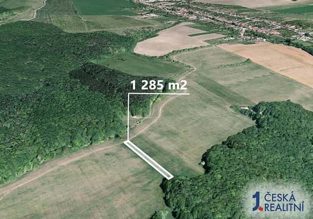 Pole 1 285 m², okres Uherské Hradiště