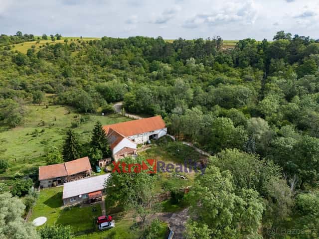 Prodej stavebního pozemku 2 419 m², Velemyšleves - Truzenice, okres Louny