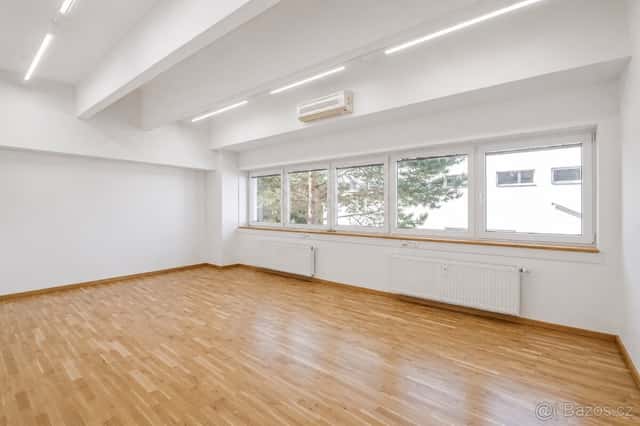 Pronajem kanceláře bez provize 135 м2 Praha 5 Košire, Praha 5