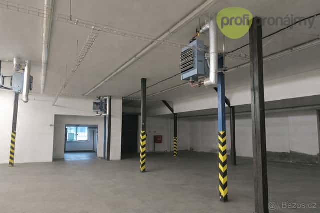 Pronájem obchodně-prodejních prostor – centrum Zlína | 460 m, okres Zlín