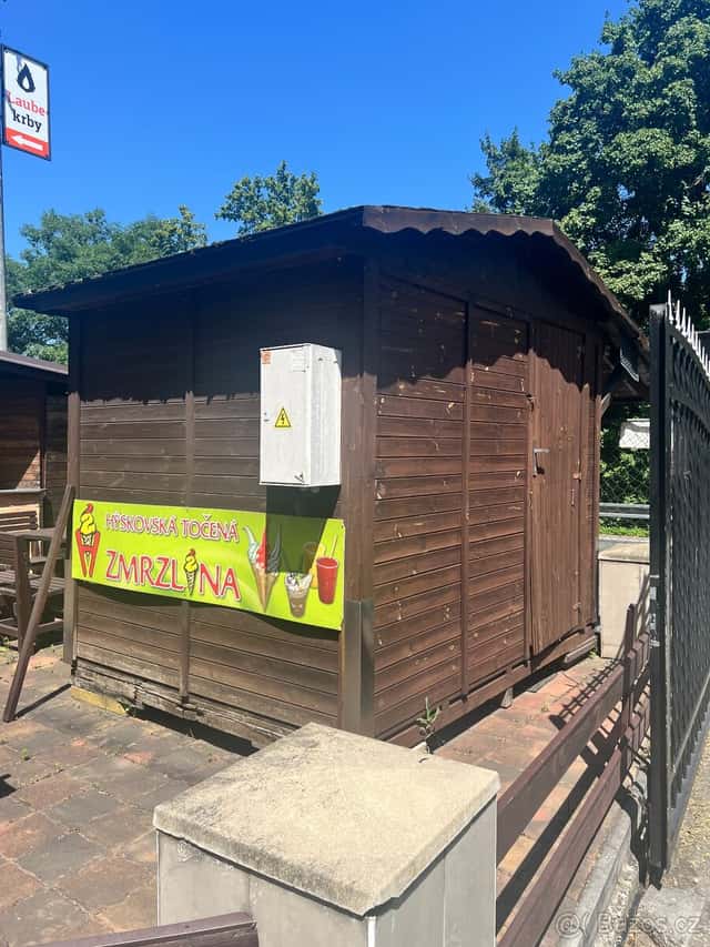 Zmrzlinový stánek, Praha 5