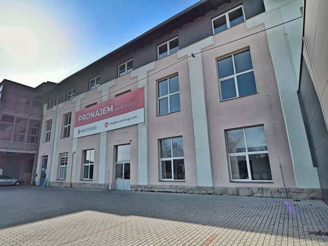 Pronájem obchodních prostor 322 m², okres Domažlice