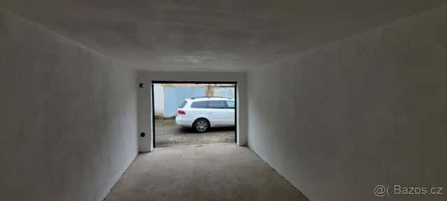 Garáž Mělník 18m², okres Mělník