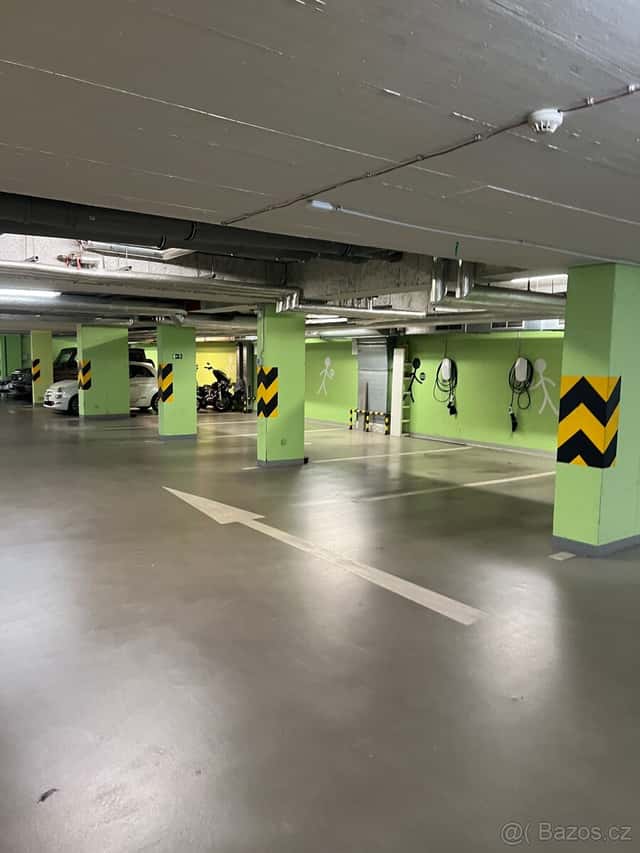 Pronájem parkovacího stání – Šaldova 1, Praha 8 – Karlín, Praha 8