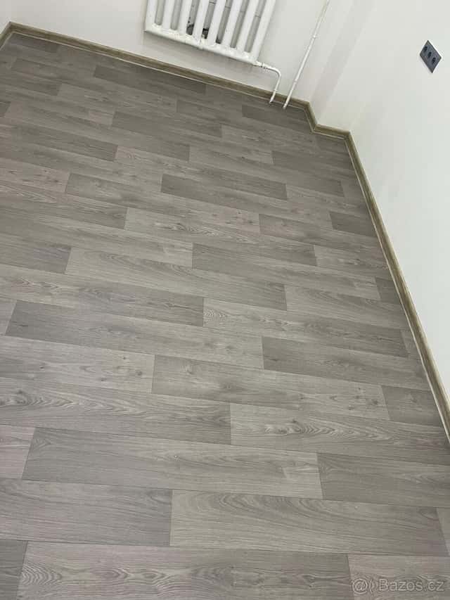 Pronájem nebytového prostoru (9 m²) v dětském centru, okres Mělník