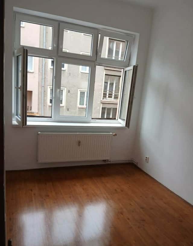 Prodej zděného bytu 4 + kk, okres Písek