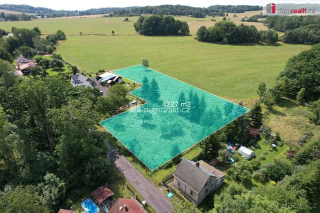 Ideální místo pro Váš dům a zahradu - pozemek 4227 m² v Čerm, okres Ústí nad Labem