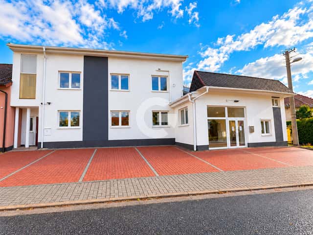 Komerční objekt se schválenou přístavbou a možností prověřen, okres Zlín
