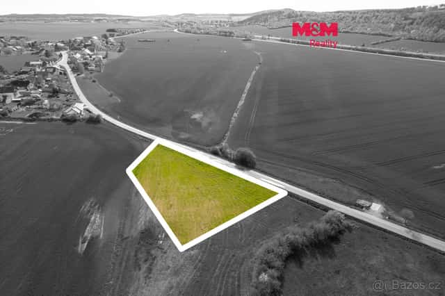 Prodej pozemku k bydlení, 1000 m², Chlustina, okres Beroun