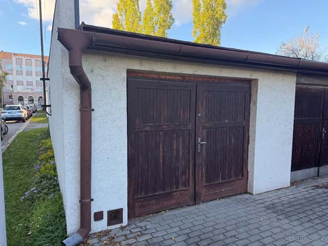 Pronájem garáže-elektřina, ul.Komenského,Hlučín - [24.9. 202, okres Ostrava-město
