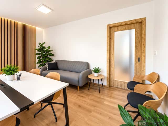 Atraktivní pronájem moderních kanceláří/ bytu 2+kk se zahrad, okres Olomouc