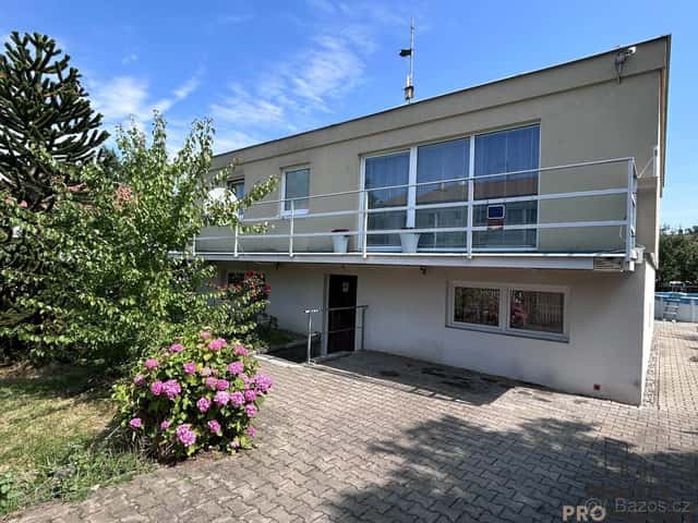 Rodinný dům 7+2, pozemek 573m2, Praha 10