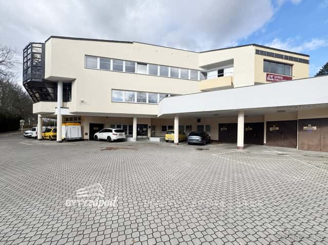 Pronájem komerčních prostor či kanceláří 115 m2 v Domažlicíc, okres Domažlice