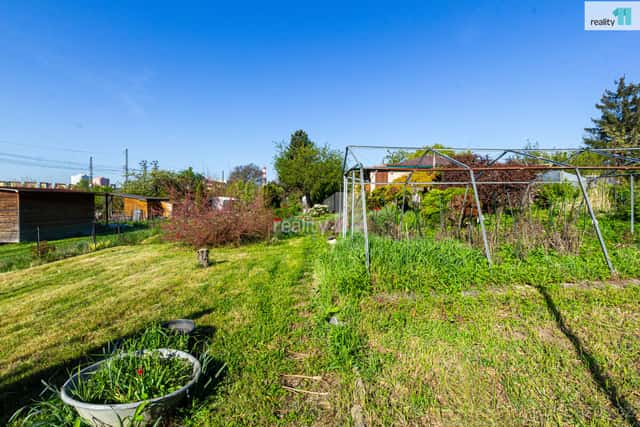 Prodej zahrady 418 m2 s chatou 18 m2, Praha 10