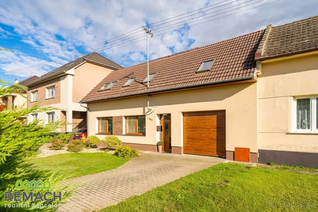 Prodej, rodinný dům 5+1 + podkroví, 870 m², Babice, okres Uherské Hradiště