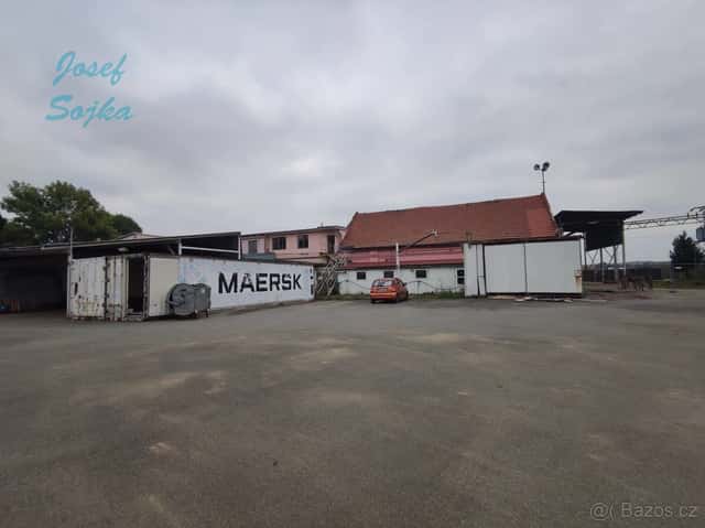 Komerční arál s 2 FVE, Tištín, 10829m2, okres Prostějov