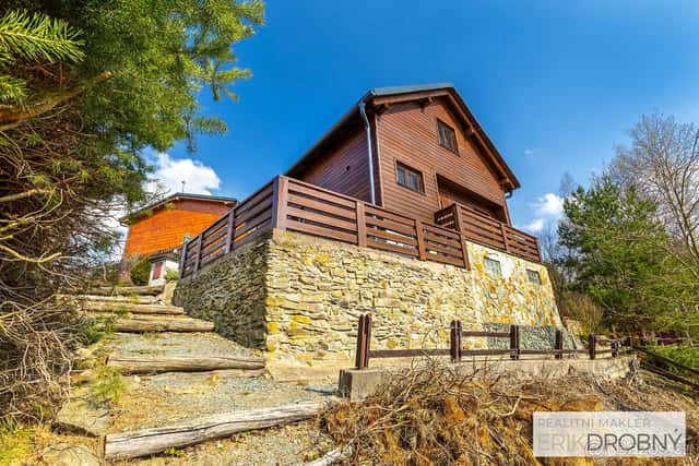 Prodej Chaty 80m2, pozemek 553m2 - Holotín., okres Pardubice