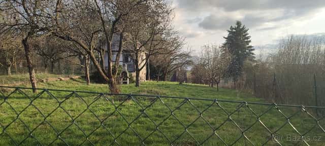 Zahrada s chatou a vyhledem do krajiny POZOR SLEVA, okres Jičín