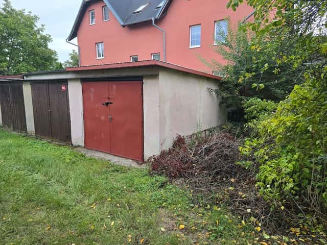 Pronájem zděné garáže 15 m², Praha 15 – Hostivař, Praha 10