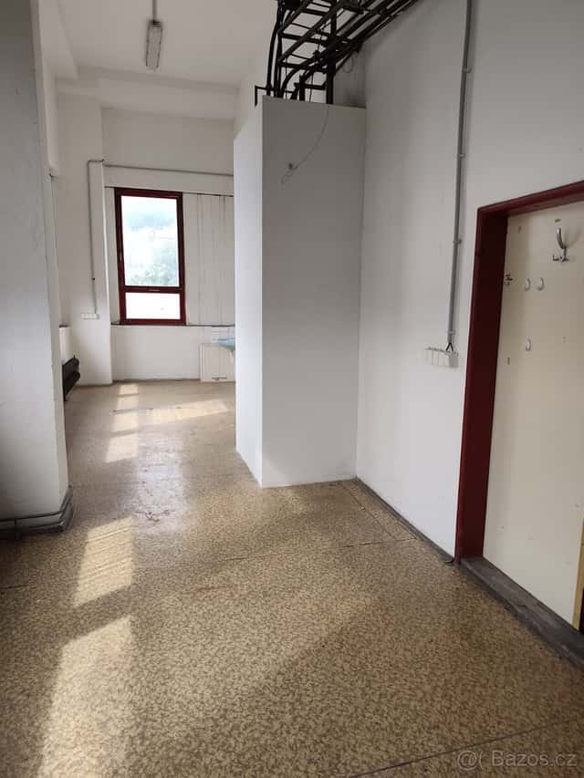 Pronájem skladového prostoru – Praha-Radotín, Praha 5