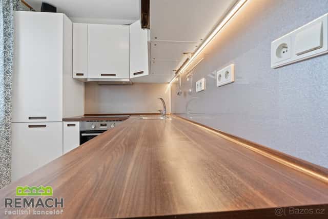 Pronájem, byt 3+1 s balkonem, 75 m², Uherské Hradiště, Na Ry, okres Uherské Hradiště