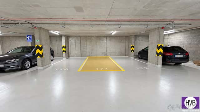 Prodej garážového stání 12 m2, OV, ulice Vyletalova, Praha 9, Praha 9