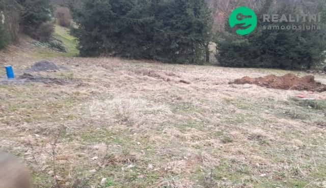 Stavební pozemek s povolenou stavbou, okres Kutná Hora