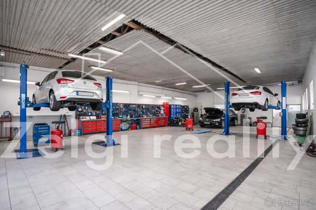 Pronájem komerčního objektu v Miloticích 550 m2 - možnost úp, okres Hodonín
