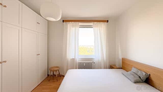 Pronájem bytu 3+1 65 m² - Praha 8, Praha 8