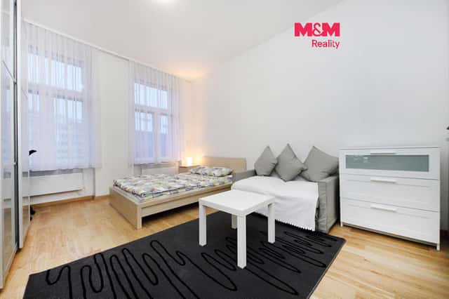 Prodej dvou bytu 1+kk, 63 m², Praha, ul. Plzeňská, Praha 5