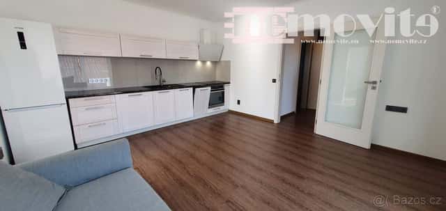 Exkluzivně nabízíme k pronájmu byt 2+kk/Terasa, Okrouhlo, okres Praha-západ