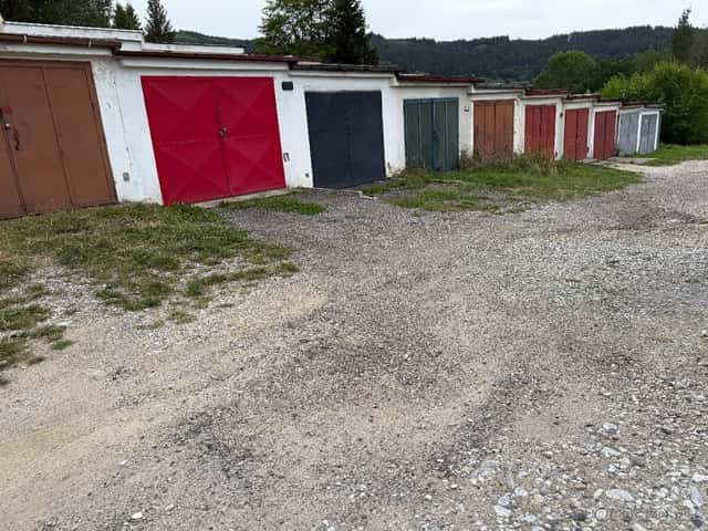 Garáž 18 m² Větřní: volná ihned / s nájemcem, okres Český Krumlov